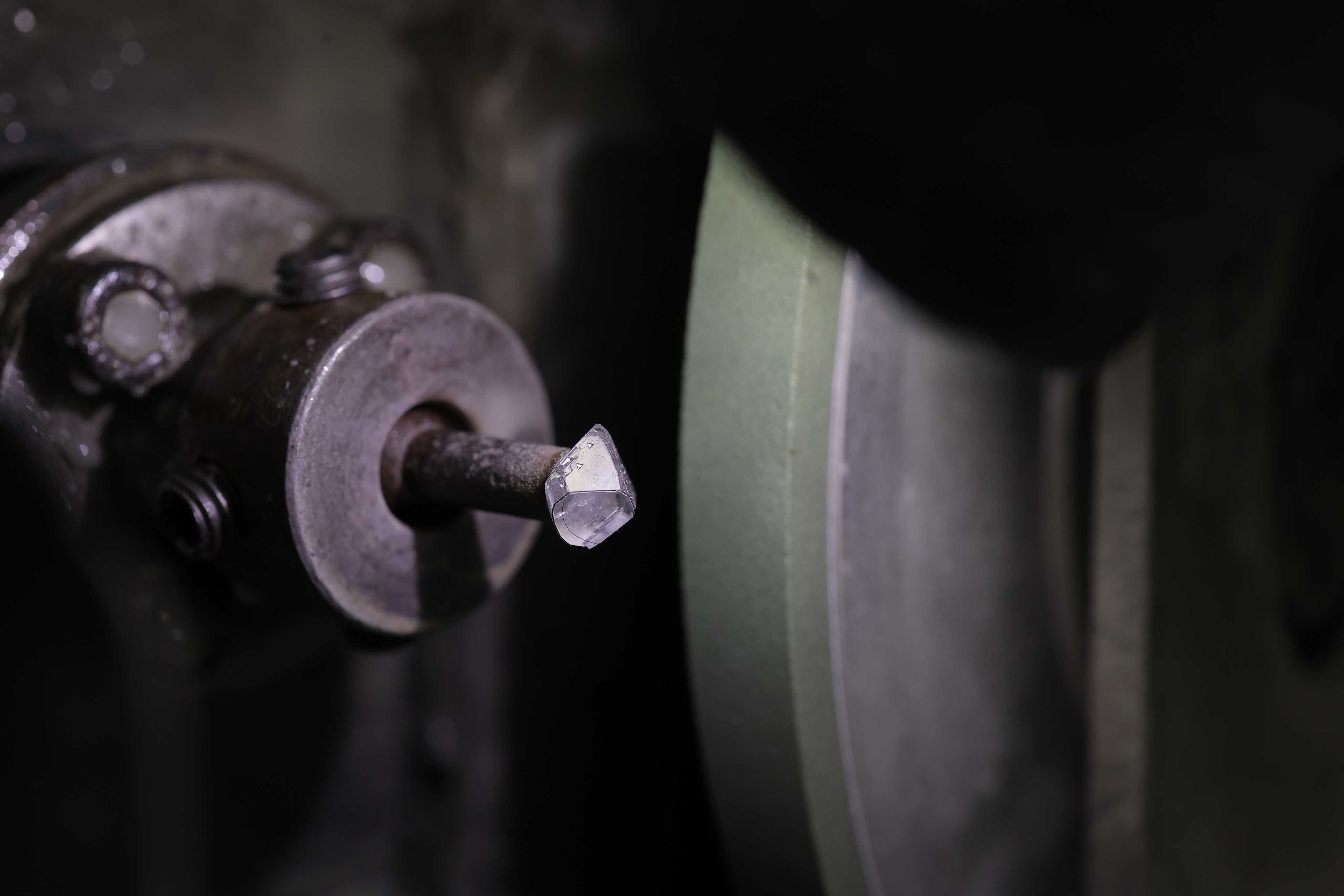 Faceting/Bruting